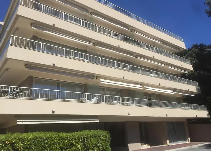 2 Pieces Avec Balcon Et Terrasse - A 50m - Clim, Wifi, Parking - Fr-1-466a-17 דירה *