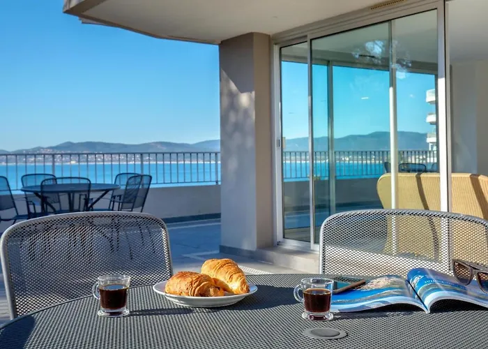 2 Pieces Avec Balcon Et Terrasse - A 50m - Clim, Wifi, Parking - Fr-1-466a-17 Saint-Raphaël