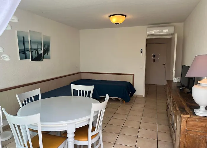 דירה 2 Pieces Avec Balcon Et Terrasse - A 50m - Clim, Wifi, Parking - Fr-1-466a-17